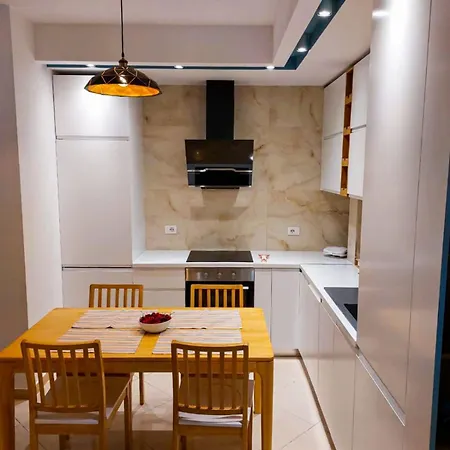 Apartment Beautiful - Lungomare -vlore-albania *